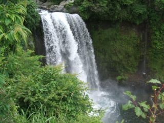 音止めの滝